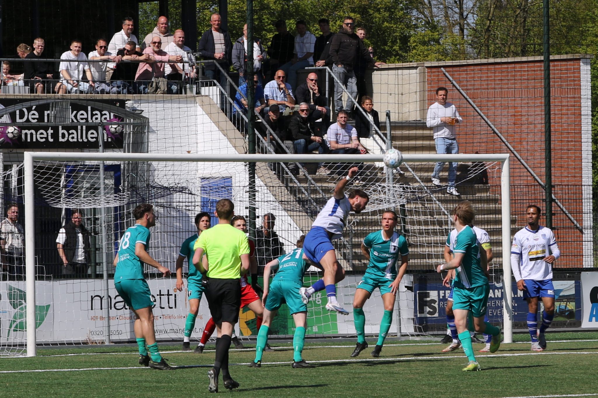 Berkum dicht bij titel na winst bij Unicum