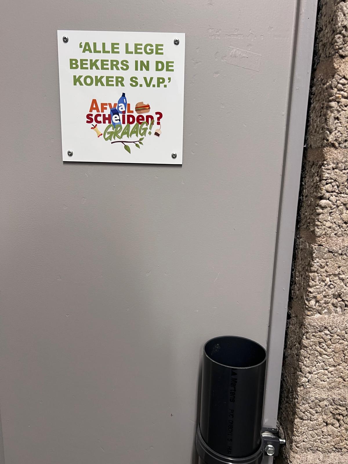 Nieuwe proef met ranja- en theebekertjes in de kleedkamers