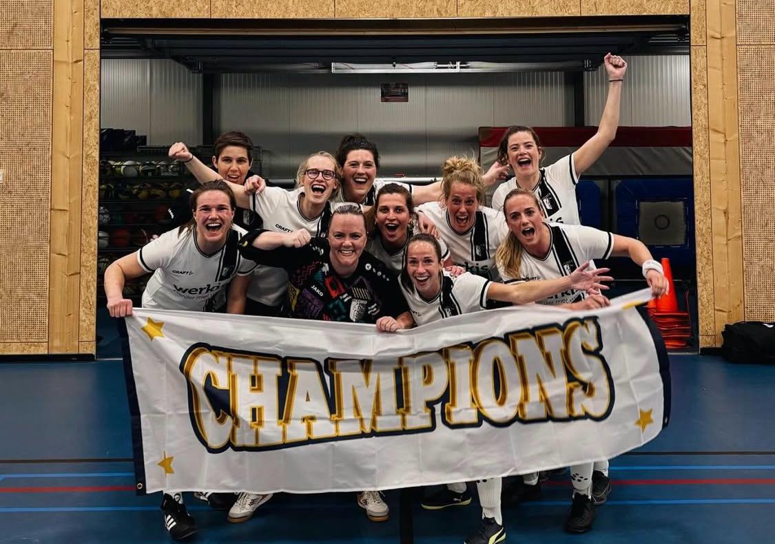 Successeizoen in de zaal: Vrouwen 1 en 2 kampioen!